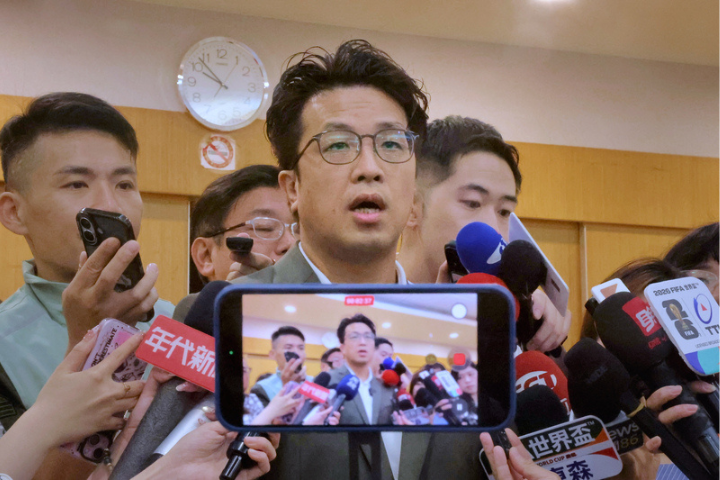 爆立院霸凌內幕！徐巧芯批民進黨「專挑8個人欺負」：沈伯洋就是其中一人