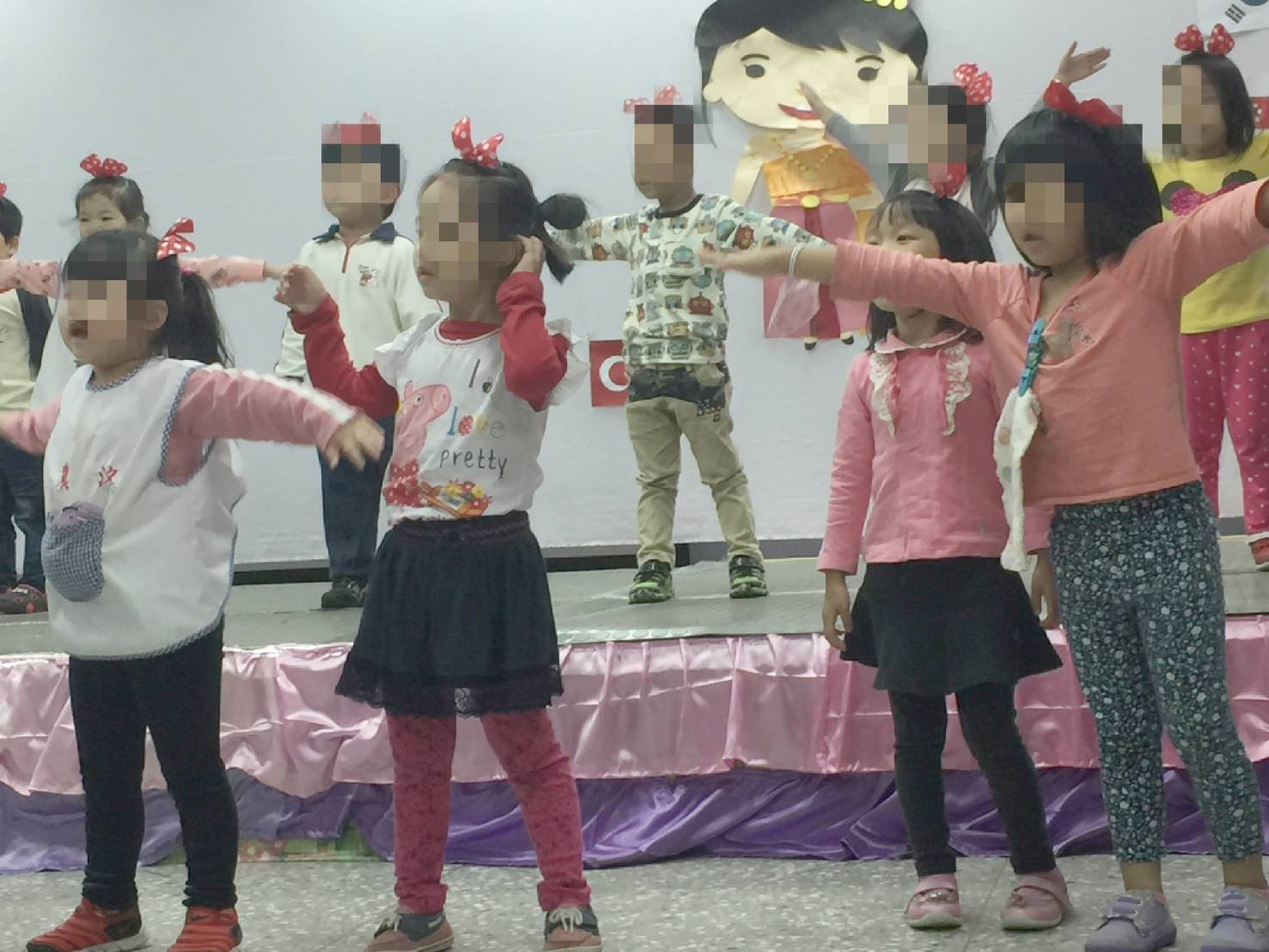 大陸少子化問題嚴重，有政協委員提案建議幼兒園全面免費。 圖/簡立欣攝