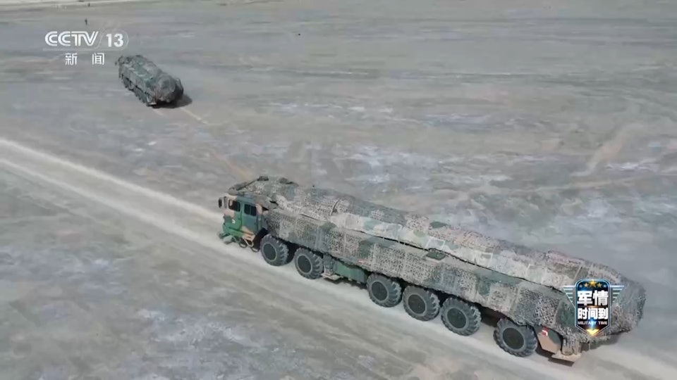 解放軍實戰演練畫面。圖／取自央視