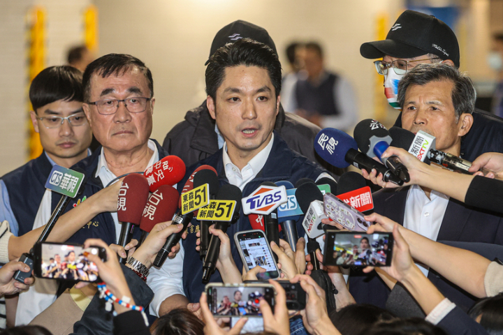 媒體指出，蔣市府因陸方要求做出政治表態而與上海方來回拉扯。圖/中央社