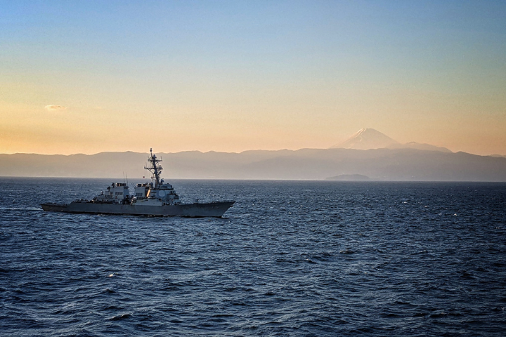美英軍艦聯合穿越台海    美印太司令部：航行自由不應受限 