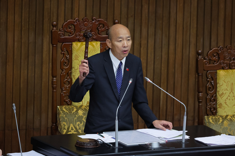 俗稱的「高虹安條款」最終以57票贊成、48票反對通過。圖/中央社
