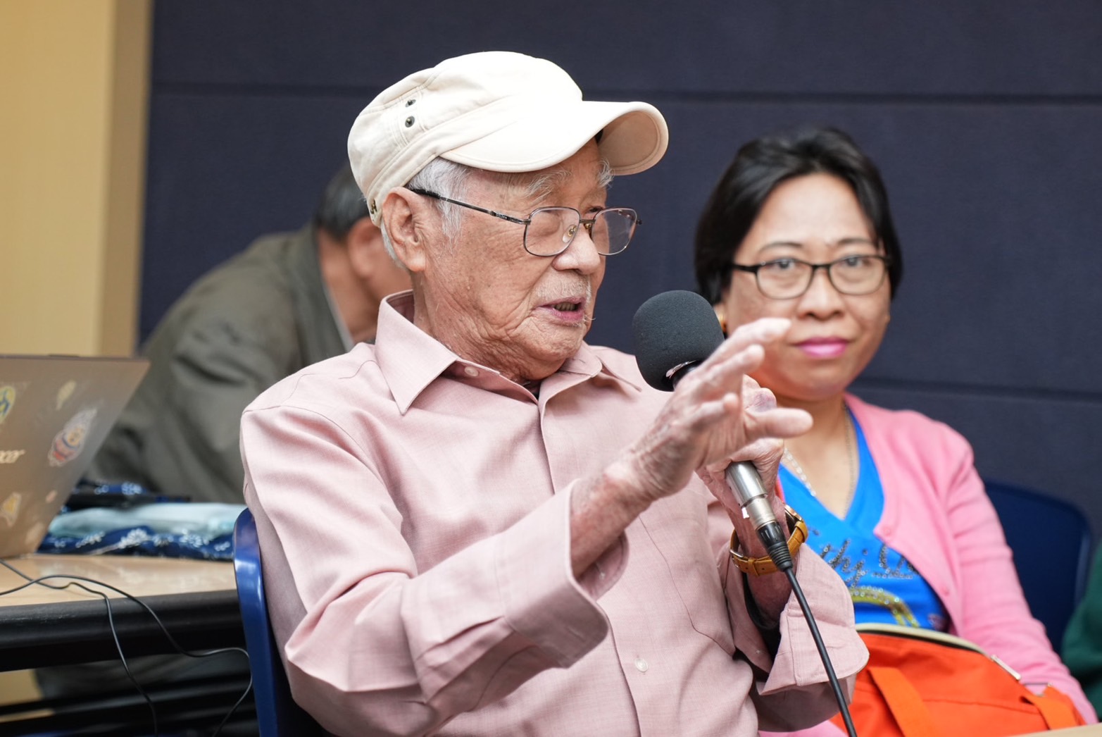 92歲高齡的國寶級導演林福地9日表示，對大陸如今發展感到驕傲，他也向民眾喊話表示，美國關稅戰之下，大家仍要腳踏實地努力「活下去、活下去、活下去」。圖/陳思豪攝
