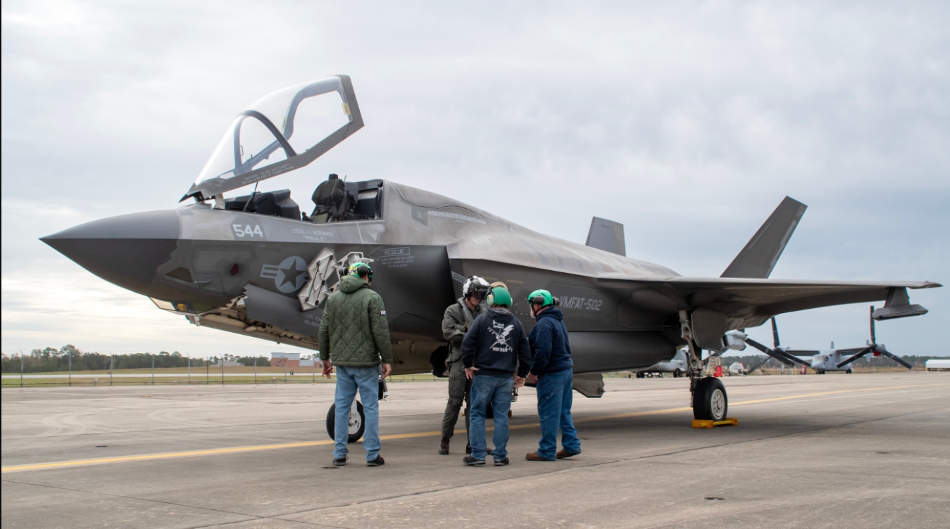 美軍F-35戰機因燃料枯竭緊急降落，圖非事發軍機。圖/取自U.S. Navy官網