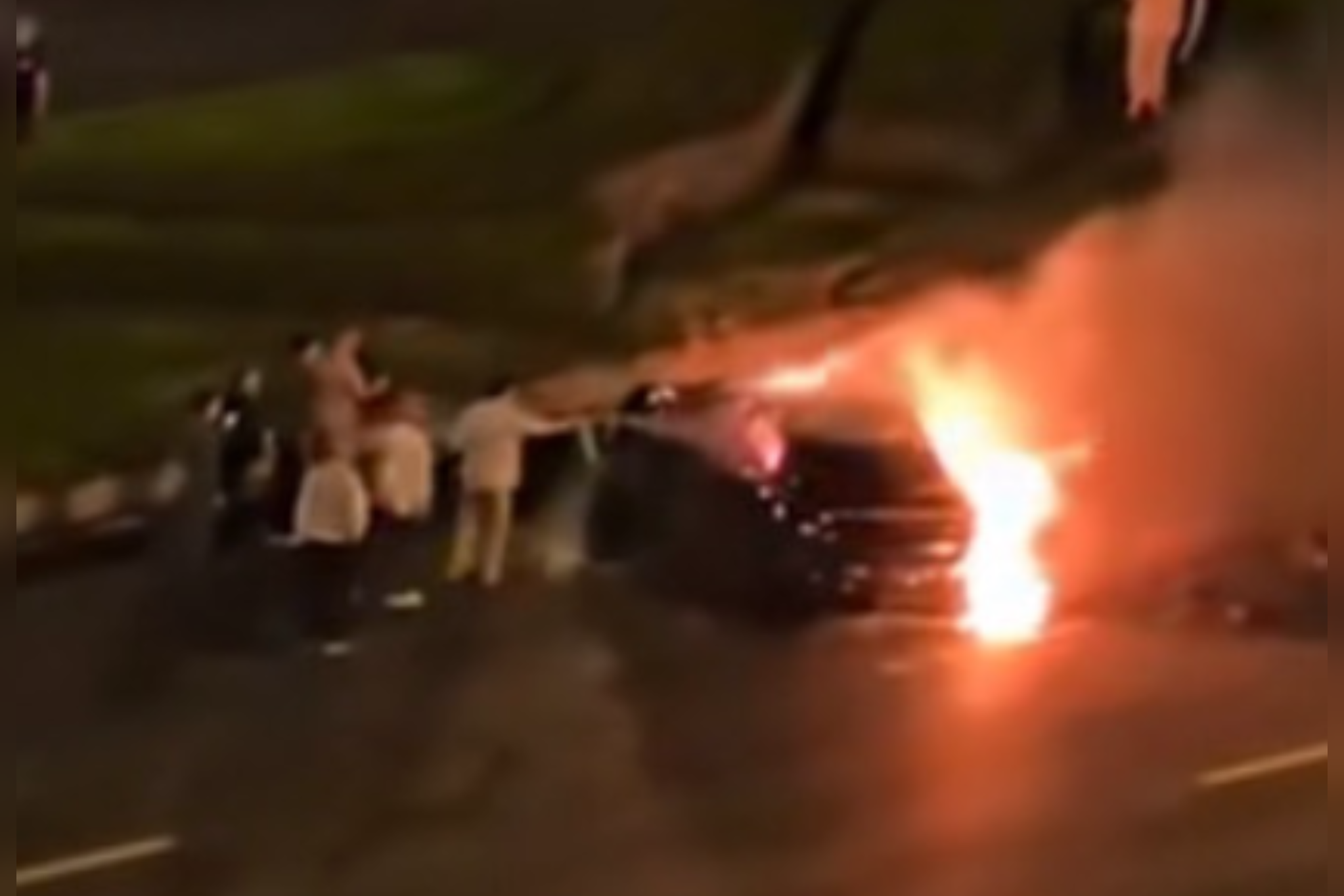 成都小米SU7自燃鑑定出爐　陸媒呼籲主動召回37萬輛初代車款徹底消除門把安全隱患