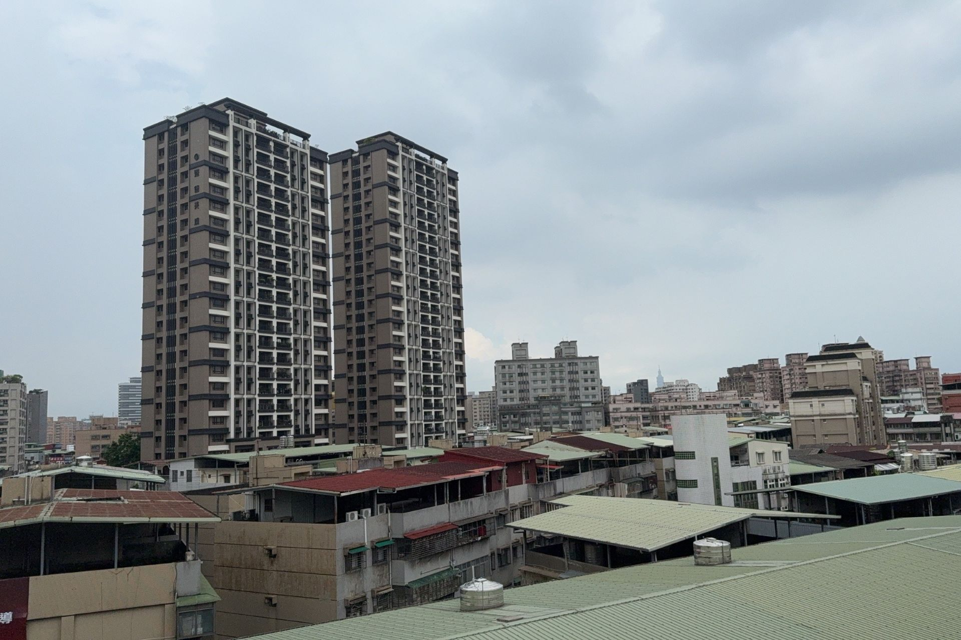 打炒房奏效　 全台房貸負擔率降至41.46% 　房仲：買房難度仍高