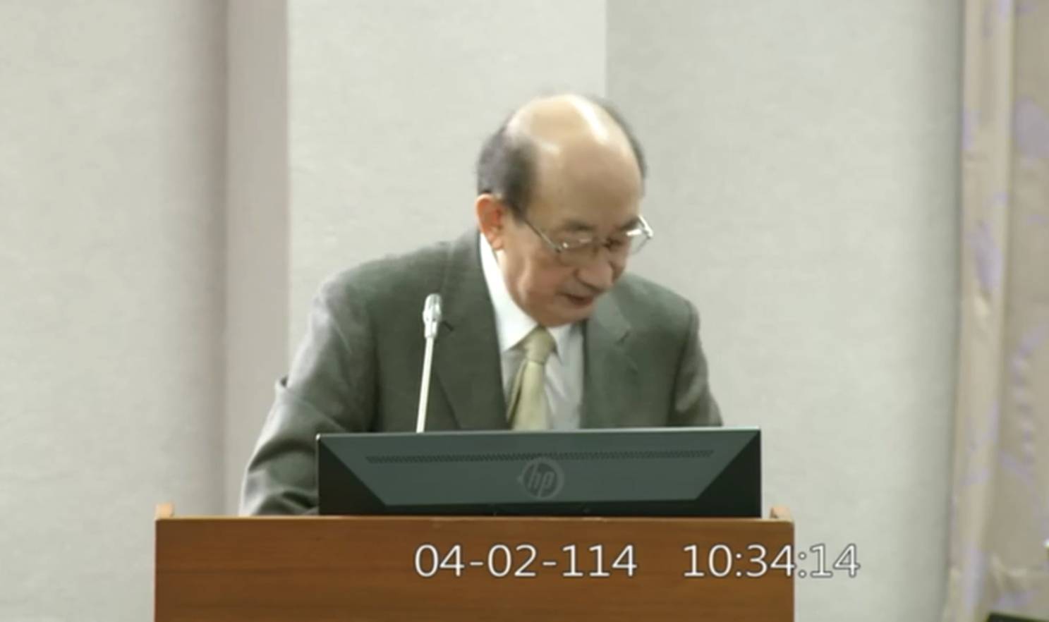 民進黨團總召柯建銘2日在立法院司法法制委員會獨白，國會頻道顯示他從9點06分講到10點34分共88分鐘，才心滿意足下台。圖/翻攝自國會頻道
