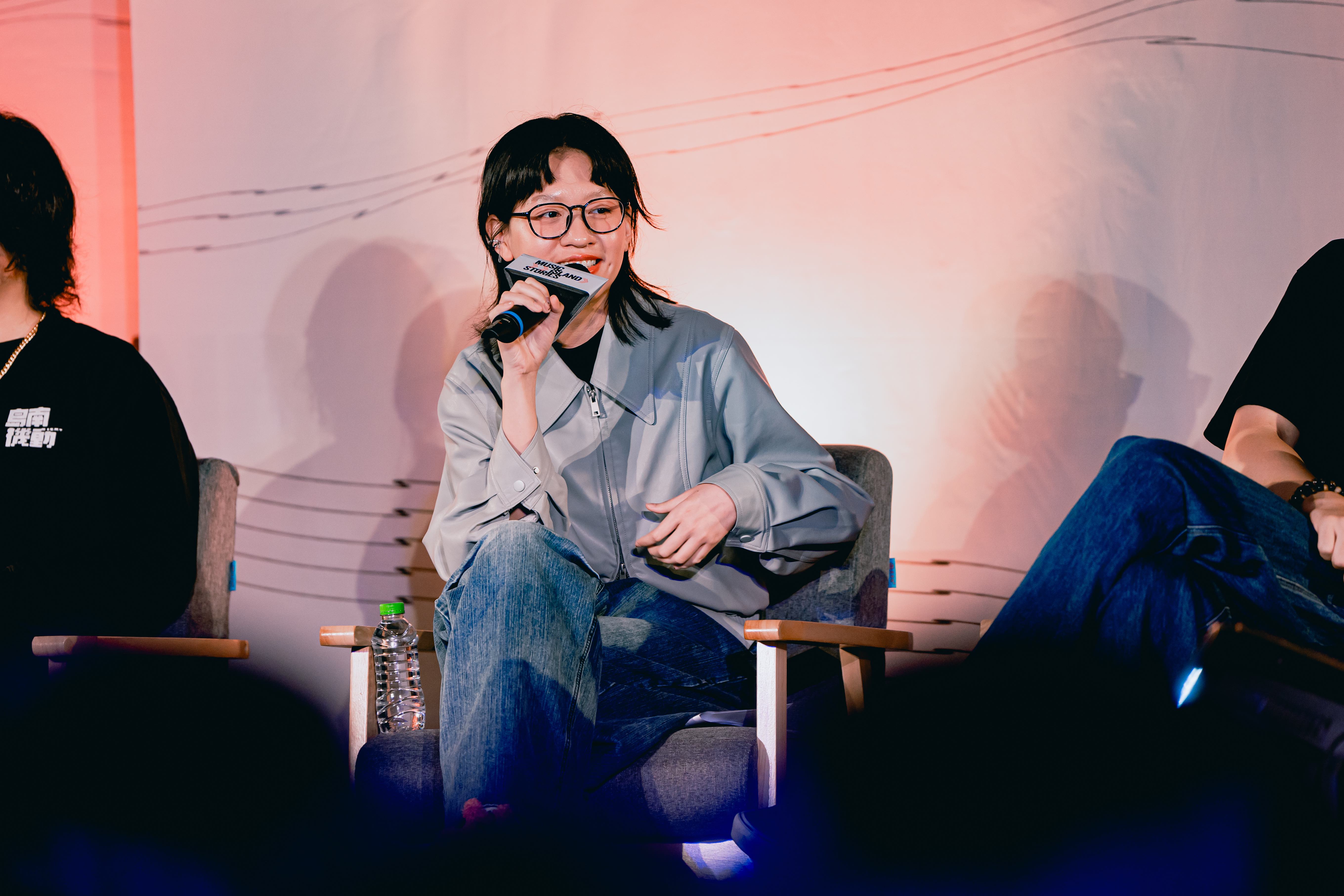 陳嫺靜分享從大學就加入政大黑音社 聽學長、姐互相交流音樂。圖/台北流行音樂中心提供