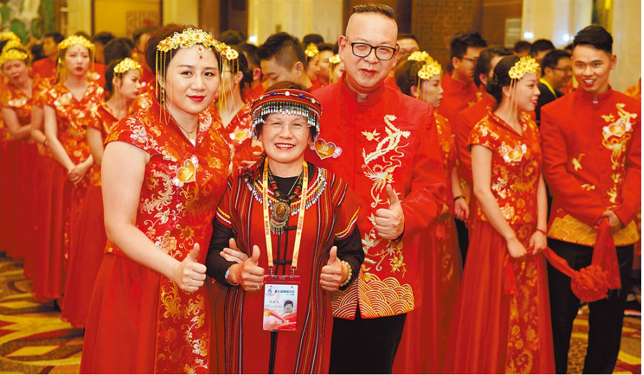 2017年，兩岸新人在廈門舉行集團結婚。圖/取自新華社