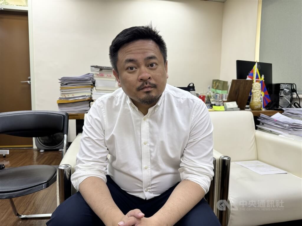 國民黨質疑洪申翰（圖）高中畢業，又無專業背景，卻能當勞動部長。圖 ／中央社