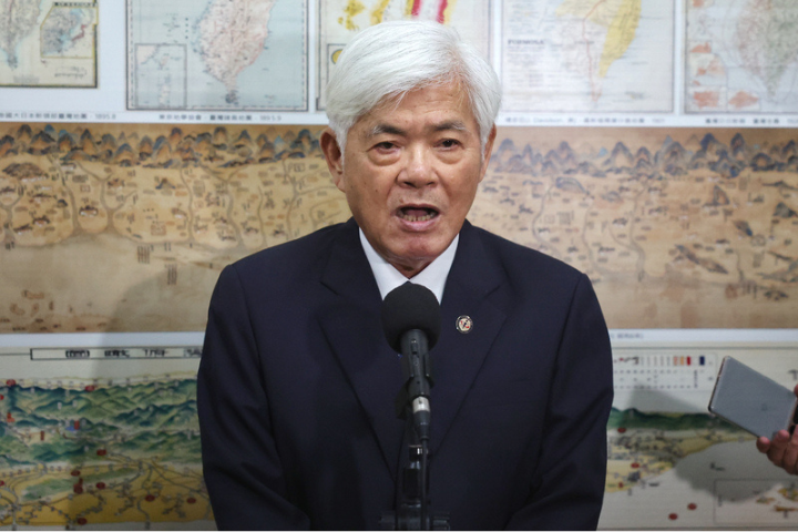 李進勇卸任秒恢復民進黨籍！藍委批假中立：安插在中選會的看門犬