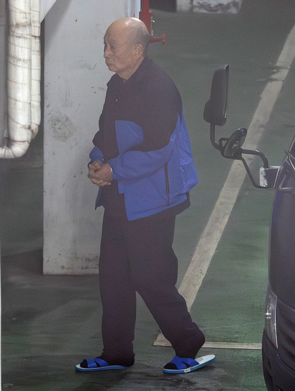 前鼎越開發董事長朱亞虎於今天下午以200萬交保。圖／中央社