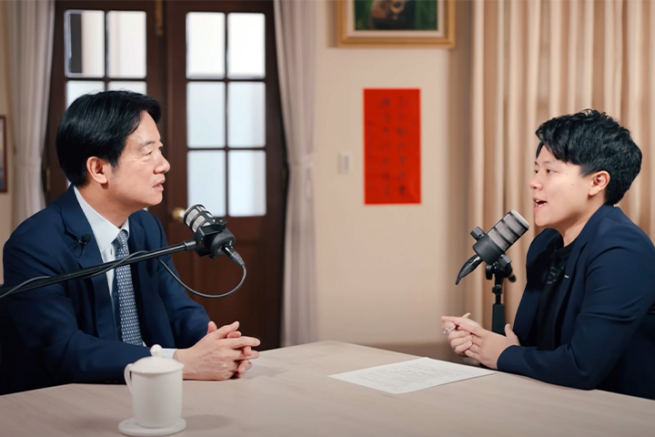 總統賴清德日前接受社群節目《敏迪選讀》專訪，兩岸統一「併購說」引發網友抨擊。圖/翻攝自敏迪選讀YouTube頻道