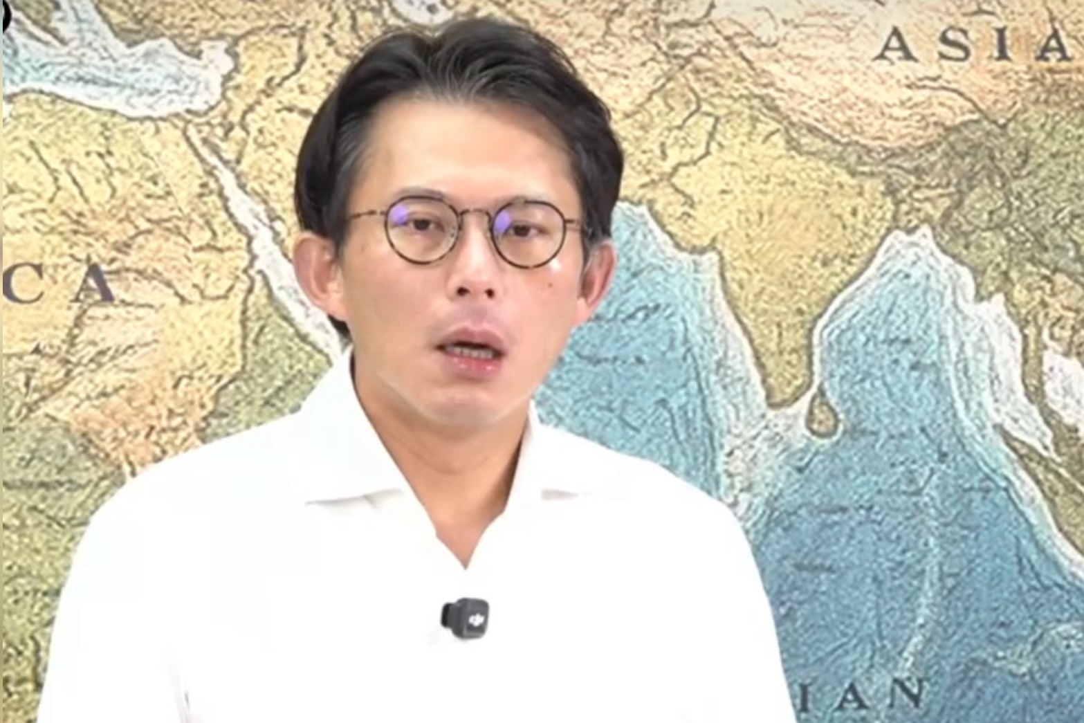 民眾黨主席黃國昌12日對於竹北市藍白合表示，希望國民黨說話算話。圖/翻攝自歷史哥YT