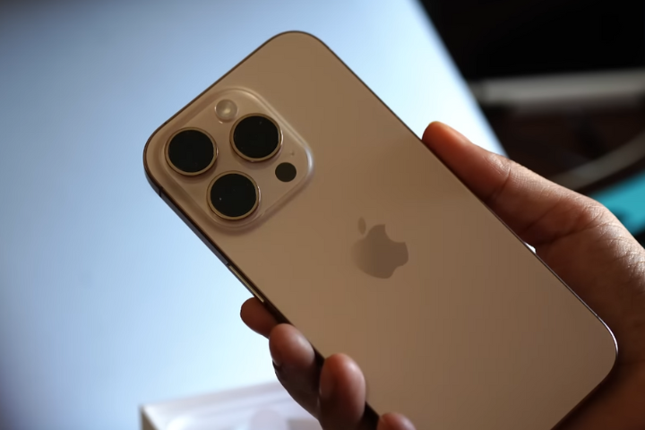 蘋果近年來已逐步擴大在印度的生產iPhone的能力。圖/翻攝自CNBC YouTube頻道