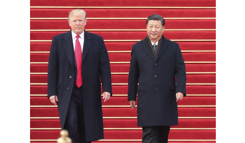 財經名嘴謝金河5日表示，美國總統川普（左）的關稅戰主要是針對中國。資料照。圖/取自中國政府網 