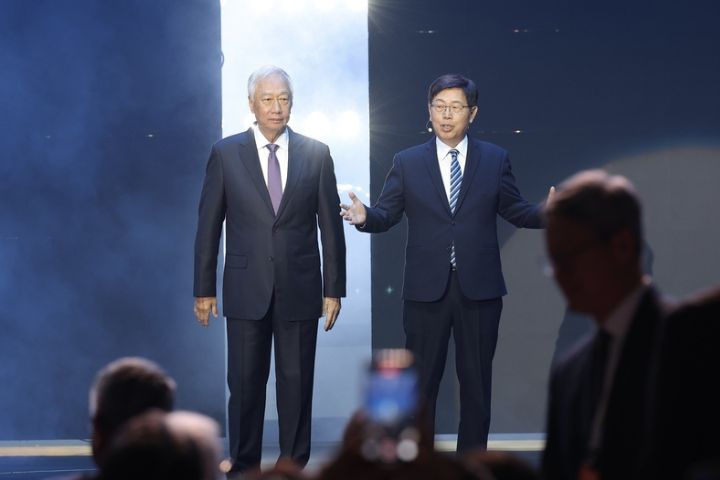 郭台銘母喪後首度現身鴻海科技日　劉揚偉：最強力的支持