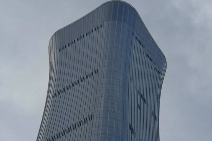 撞擊北京中信大廈的小飛機駕駛是她　沈榮欽披露：挾怨報復公司