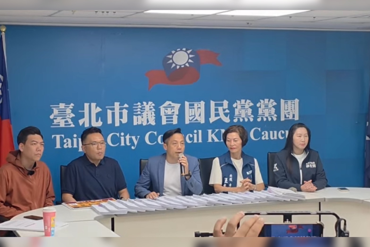 罷吳思瑤領銜人退出「鮭魚回郵」達標！賴苡任籲中選會明確審查規則