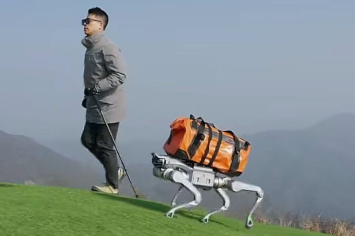 宇樹新一代機器狗As2　可承載105公斤　鎖定工業與戶外應用