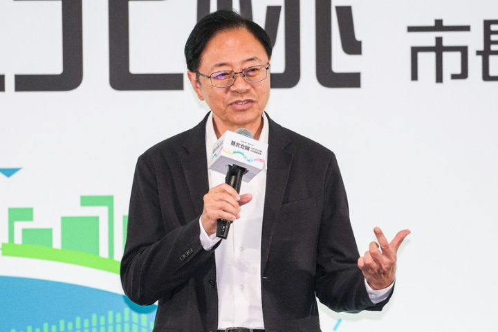 「60年來首次聽政見落淚！」沈慶京看張善政專訪：他心裡惦記弱勢