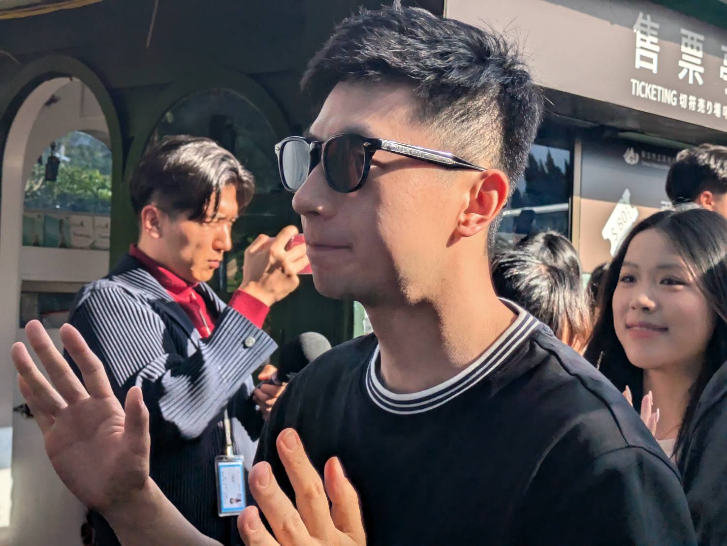 桌球奧運六金王馬龍來台受大批粉絲關注，不過，陸委會恐處分陸生團。圖／高陸攝
