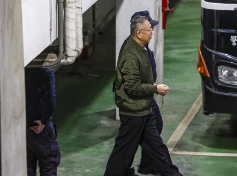 前台北市長柯文哲於1月2日遭北院裁定羈押禁見，於3日凌晨重返台北看守所。圖/中央社