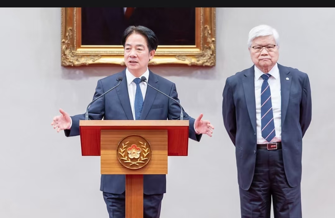 賴清德總統(左)6日急邀台積電董事長魏哲家(右)到總統府開記者會，澄清國人對台積電變美積電的疑慮。圖/取自總統府