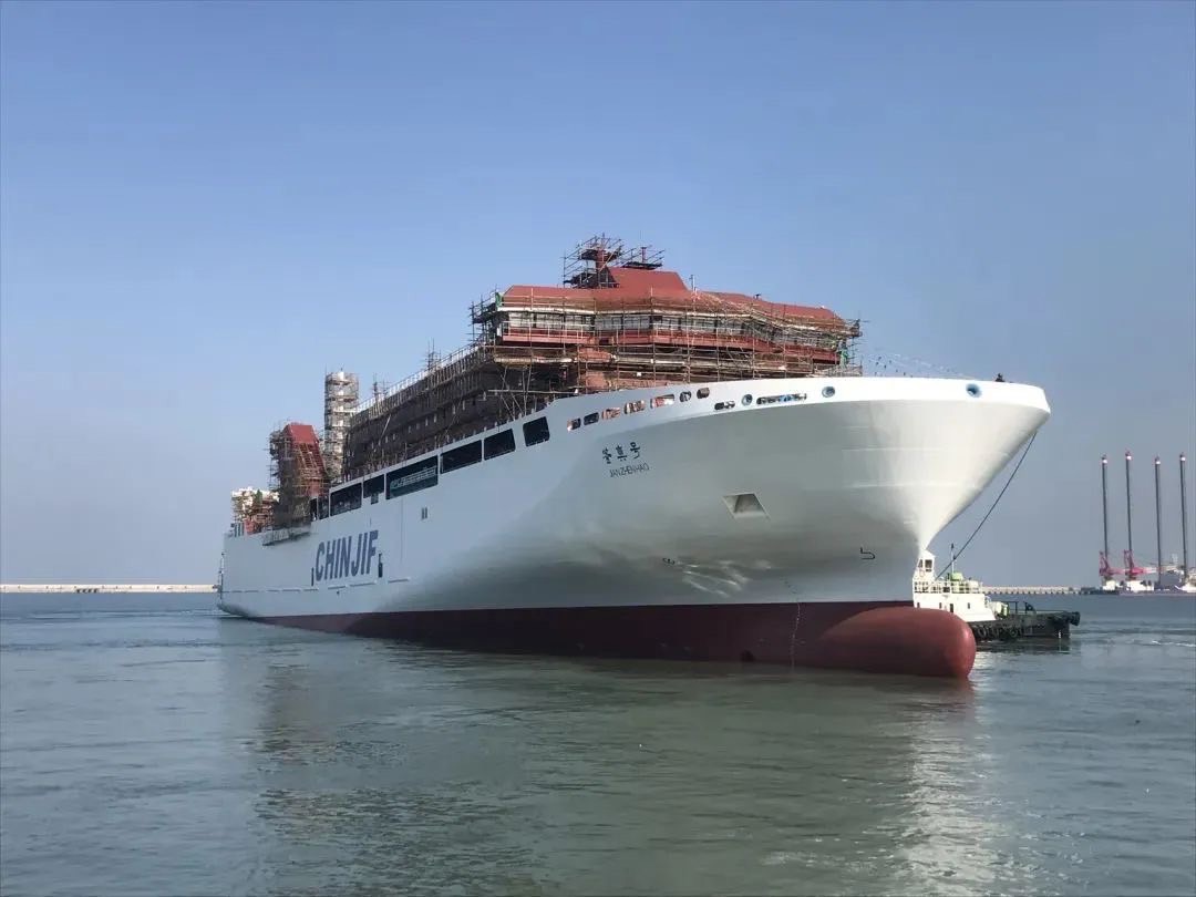 第三代192客貨中日航線客滾船「鑒真號」順利下水。圖/取自央視財經