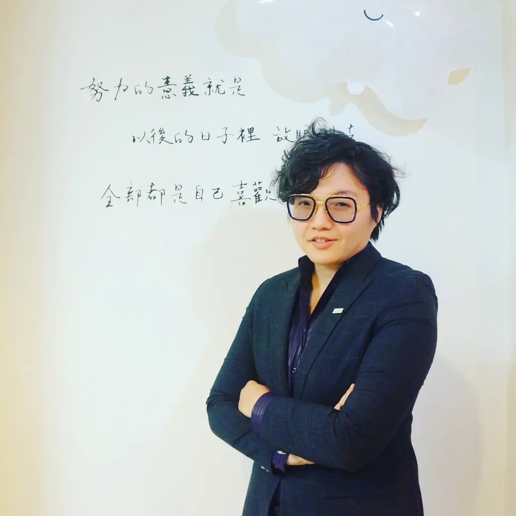 柯文哲前幕僚吳靜怡在臉書指出，柯文哲的公開透明被侯友宜撕下，民眾黨的政黨誠信如此掉漆讓人悲哀。圖／取自吳靜怡臉書