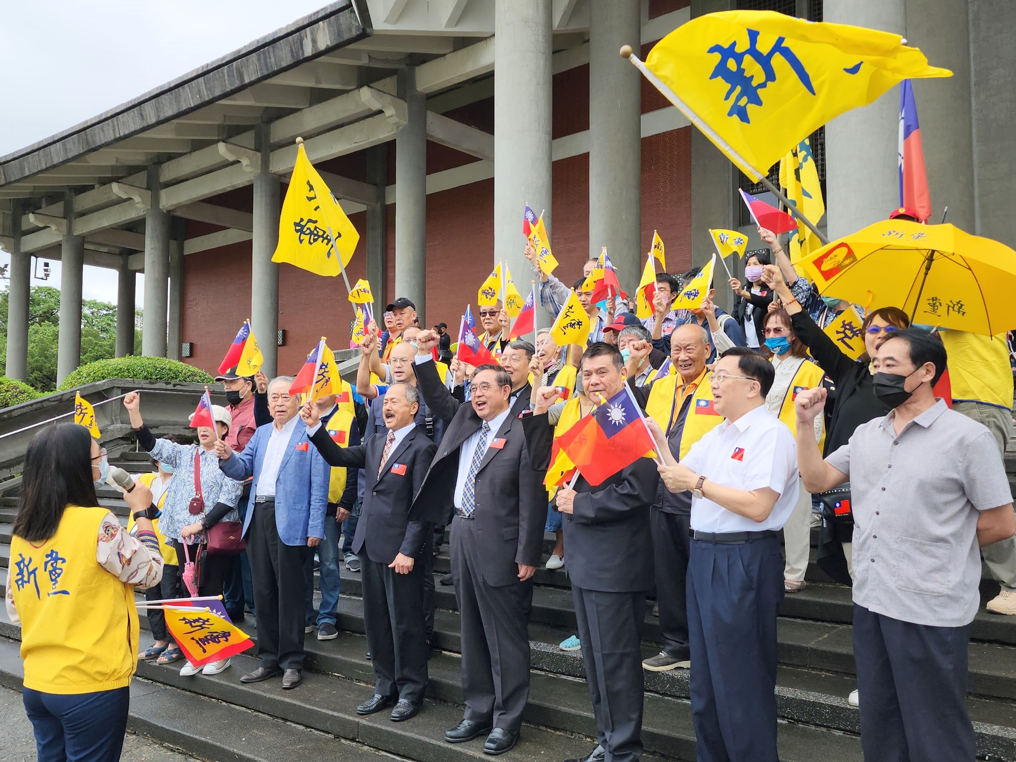 新黨原始路線一直是小市民的代言人，一路走來支持者未改初衷。圖/取自取自新黨打假除亂臉書