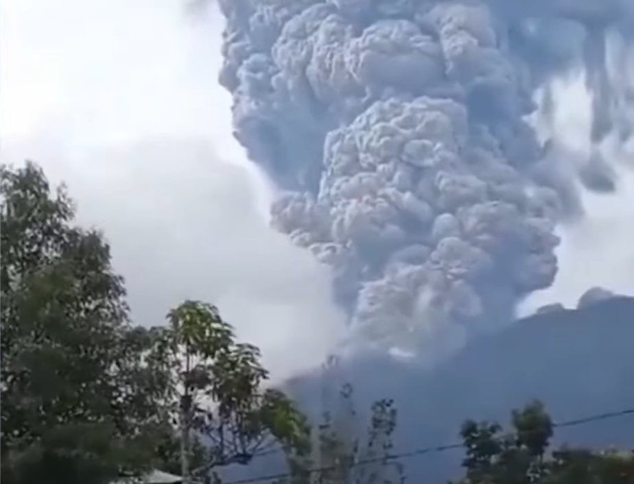 印尼最活躍「默拉皮火山」噴發　至少11死12失蹤