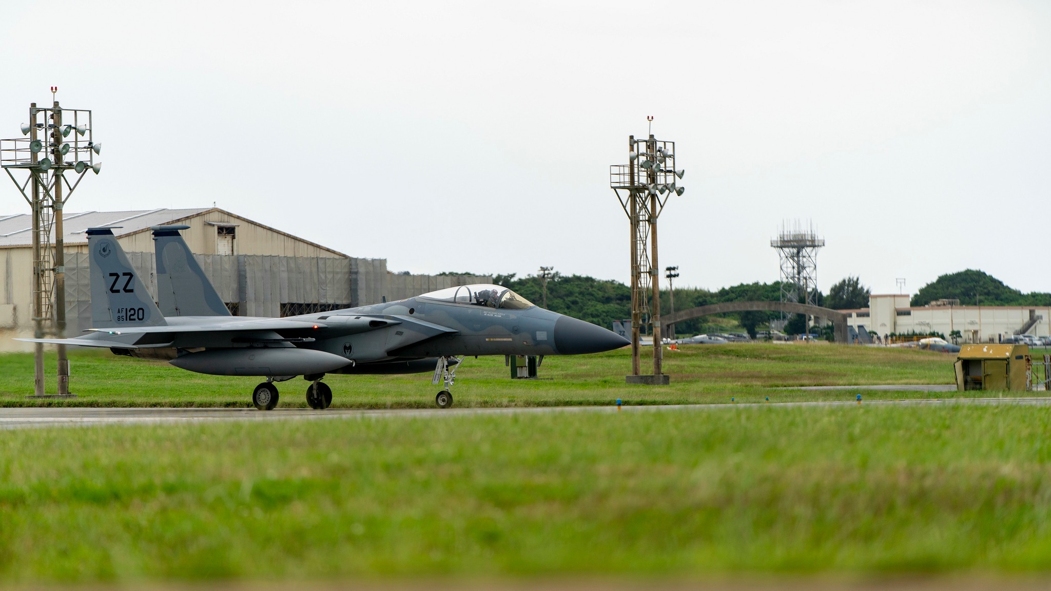日本的嘉手納空軍基地第18聯隊，去年底告別了幾架F-15鷹式戰鬥機。圖／U.S. Forces Japan (在日米軍司令部)臉書