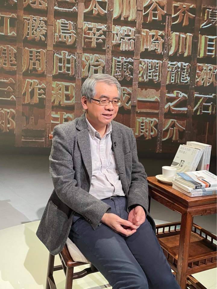 作家楊照希望教育（當局）不要阻擋學生學習可以吸收知識的工具（語文）。（圖/取自楊照臉書）