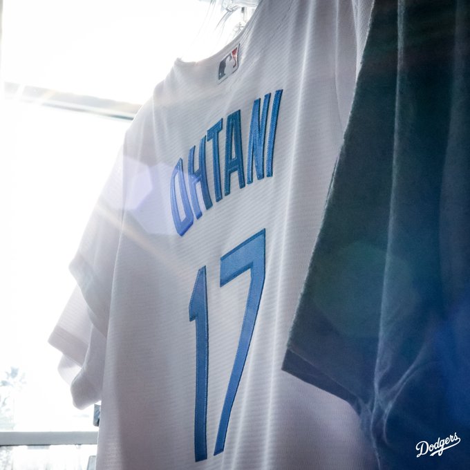 大谷翔平加盟道奇隊後，他的17號球衣銷售火熱。圖/取自Los Angeles Dodgers @Dodgers