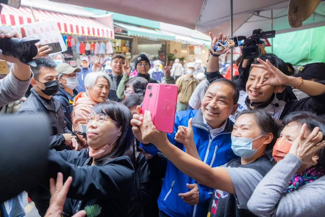 國民黨總統候選人侯友宜17日表示，中國是台灣對外經貿「最大的籃子」。（圖/取自侯友宜臉書）