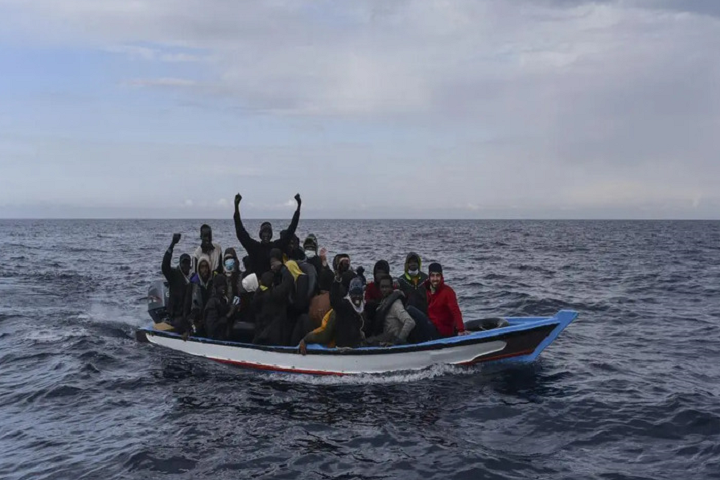 難民船利比亞西北外海翻覆　至少61人魂斷地中海