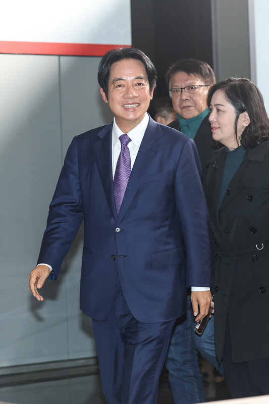 民進黨總統候選人賴清德赴民視出席首場電視政見發表會。圖/中央社
