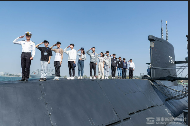 潛艦國造政策被批多變、急就章。軍聞社
