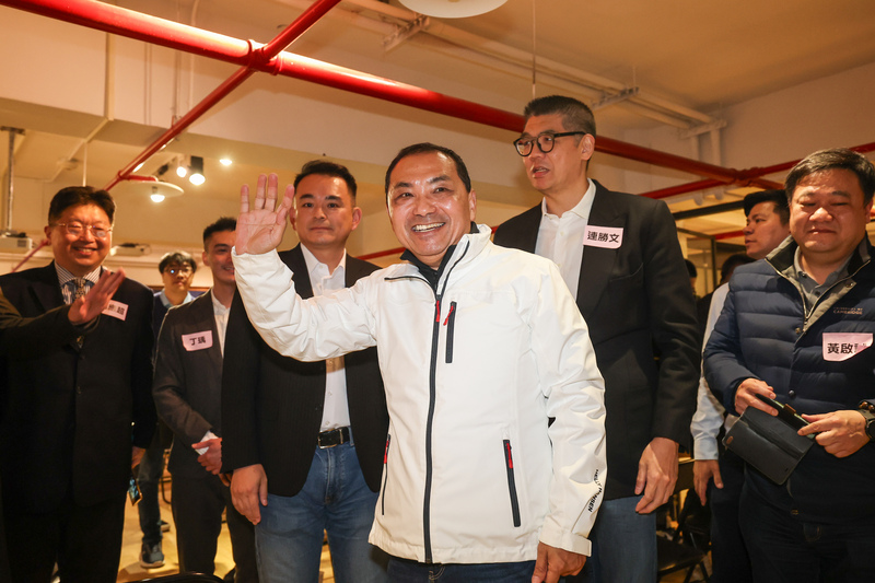 國民黨總統參選人侯友宜家族經營的凱旋苑，近期成為藍綠兩黨的攻防焦點。圖/中央社