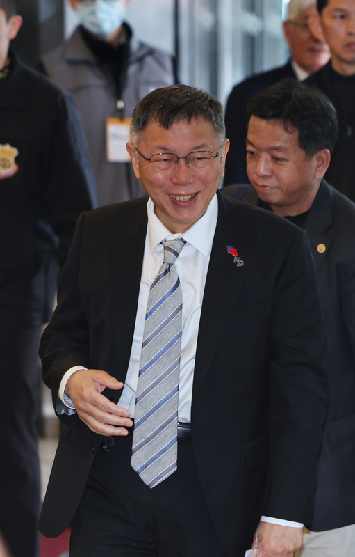 第2場第16任總統副總統選舉總統候選人電視政見發表會再下午登場，柯文哲談教育政見，痛批民進黨林智堅抄襲論文爭議，是品德教育最爛示範。圖取自中央社