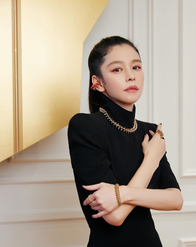 徐若瑄本月初被爆出已於11月簽字離婚。圖/取自徐若瑄VivianHsu IG