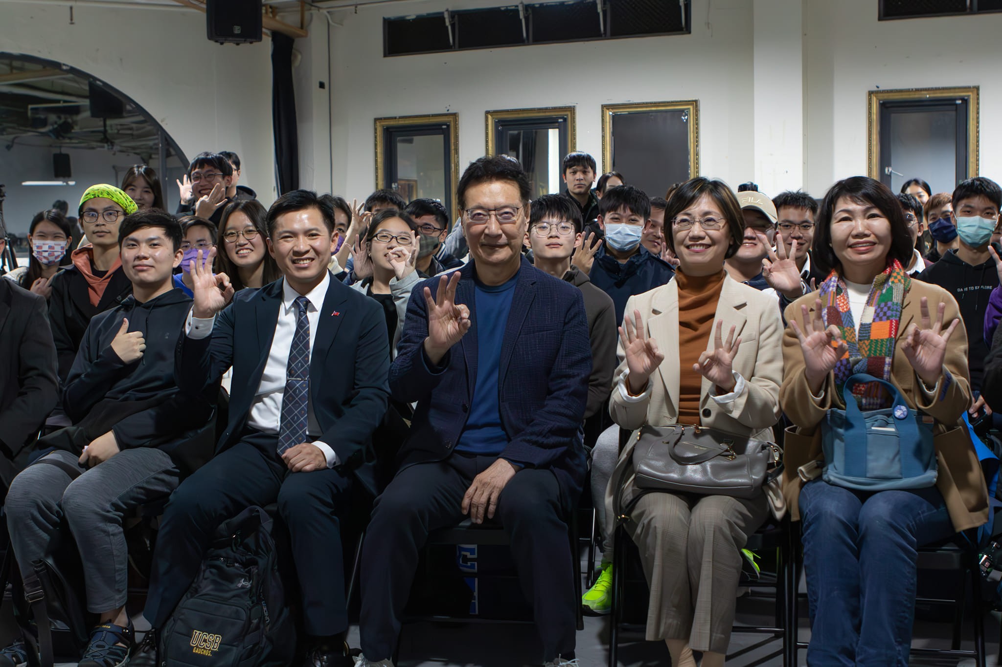 趙少康酸民進黨疫苗封存30年是Johnnie Walker？清大學生歡呼