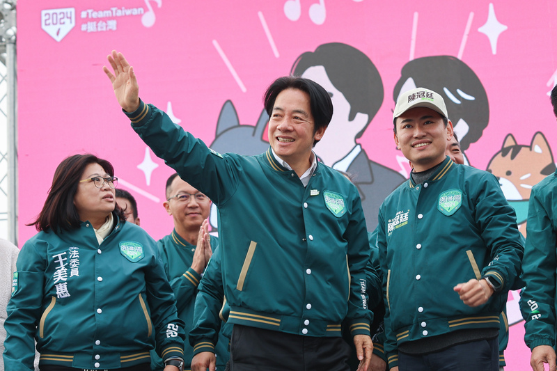 賴清德在政見發表會上對侯友宜說中華民國《憲法》是政治護國不以為然。圖/中央社