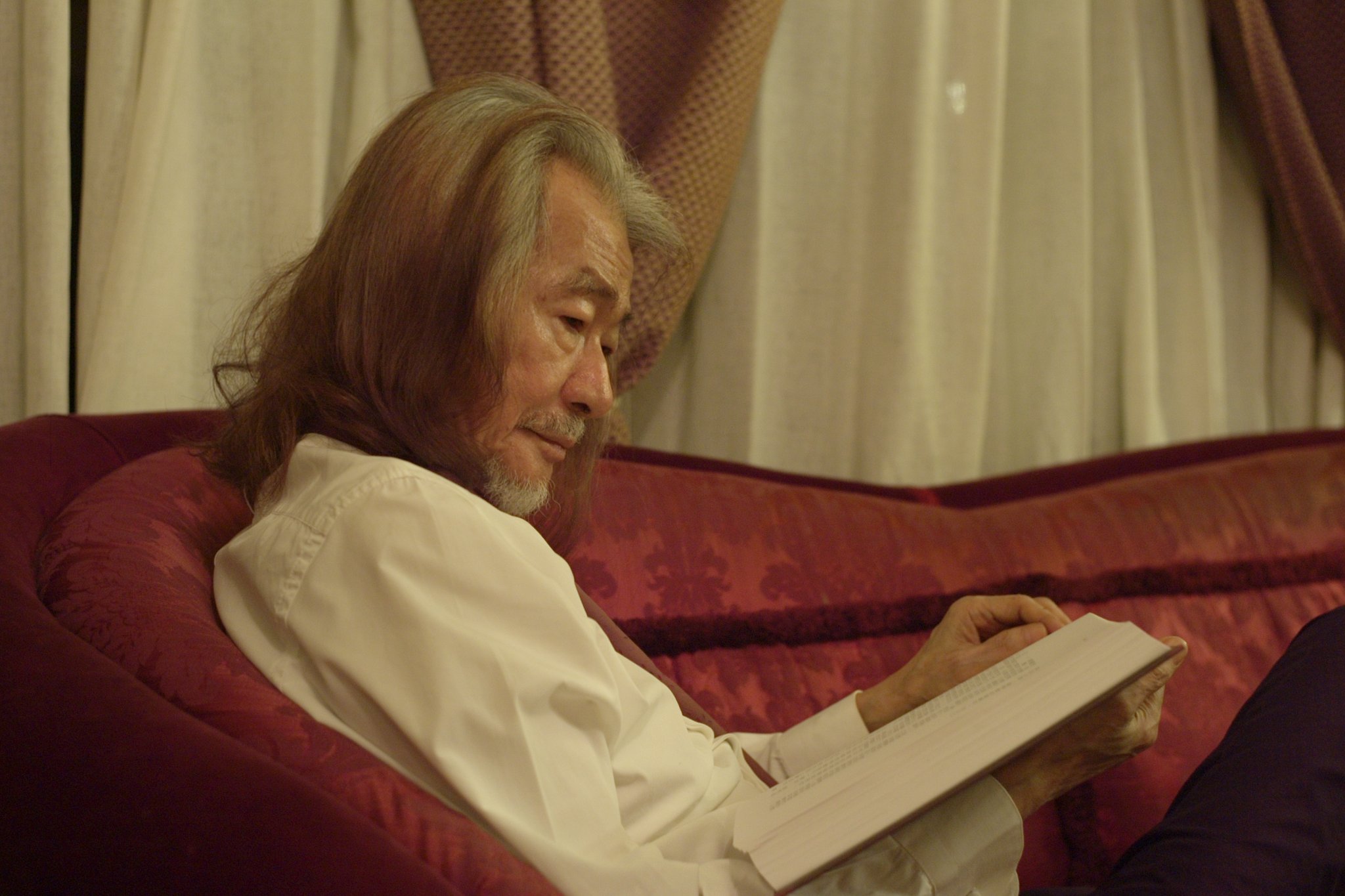 游盈隆透露，施明德正使用葉克膜與死神搏鬥。圖/取自施明德臉書