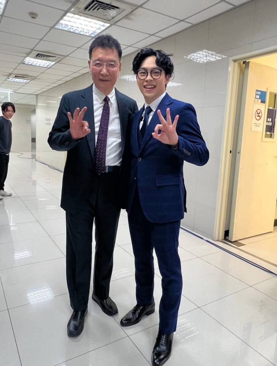 民進黨總統候選人賴清德抨擊中華民國是災難，國民黨副總統候選人趙少康表示，蔡英文執政8年兵凶戰危，如果賴清德當選台灣風險立刻就到，不必等到520就職。圖／引自趙少康臉書