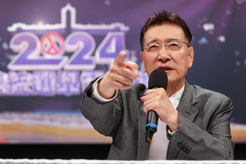 賴清德指出，趙少康（圖）不該把總統選舉當成主持「少康戰情室」。圖/中央社