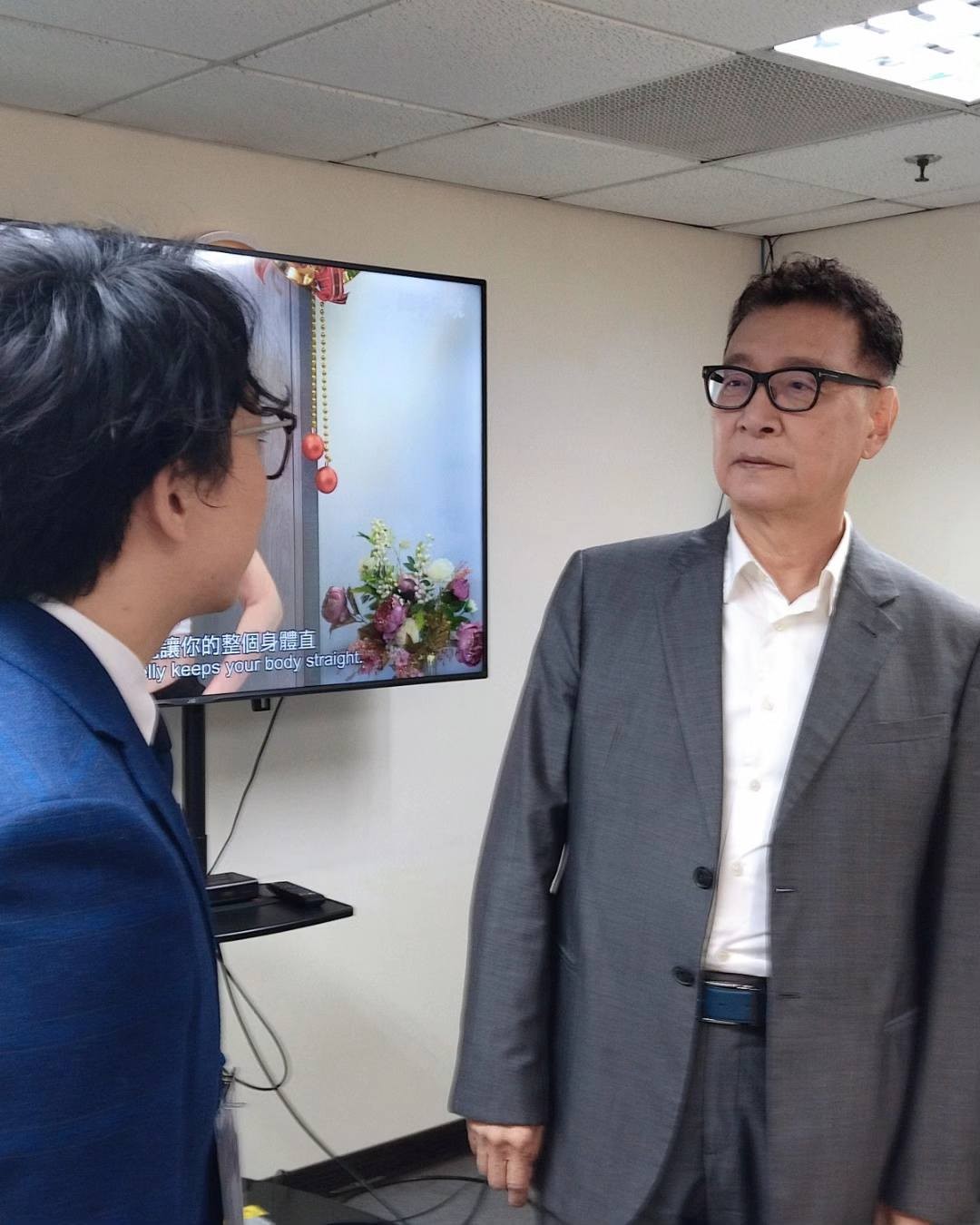 國民黨副總統候選人趙少康允諾當選後3個月內針對「急性病床」、「特殊病床」護理師加薪1萬，衛福部長薛瑞元表示，這只會讓護理人員跑掉更多。圖／引自趙少康臉書