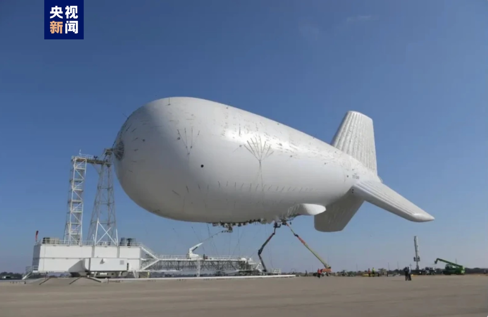 以色列空軍7日稍早發射名為「天露」（Sky Dew）的探空氣球。圖/取自央視新聞