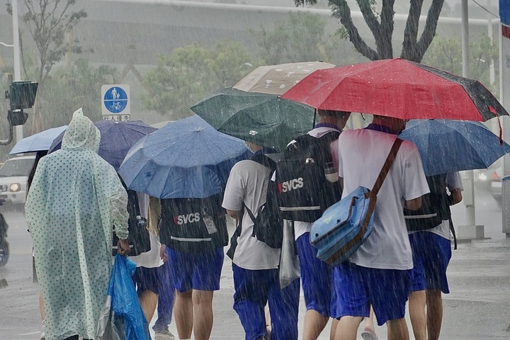 水氣增加中南部嚴防豪雨　周五雨勢可望趨緩